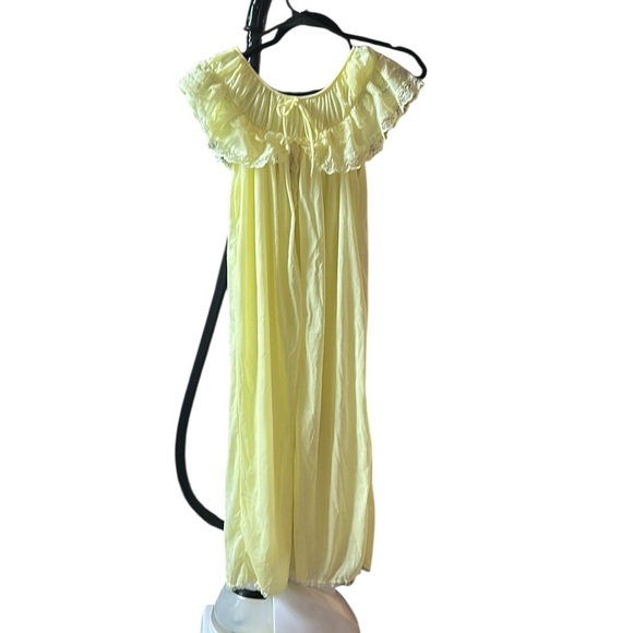 VINTAGE, yellow vintage peignoir, Small - Picture 4 of 9